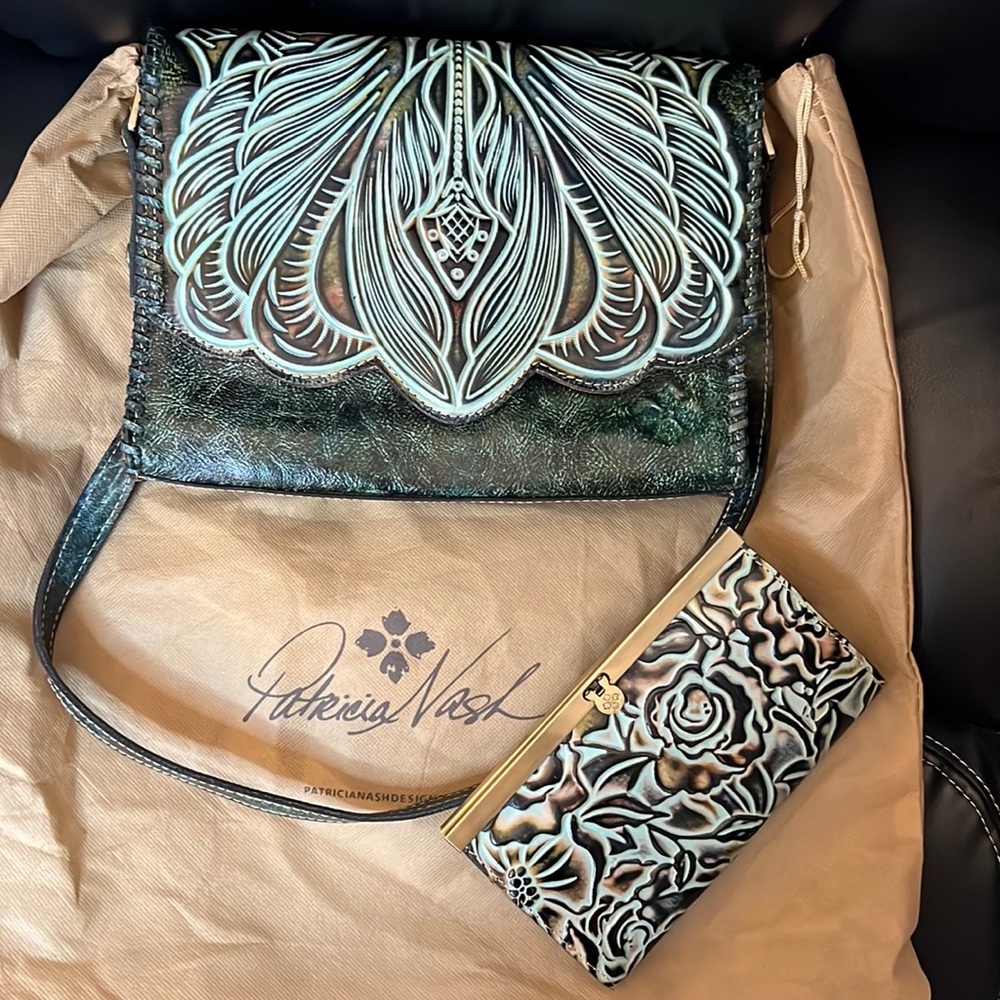 NWOT Patricia Nash Crossbody Tooled Leather Crossbody